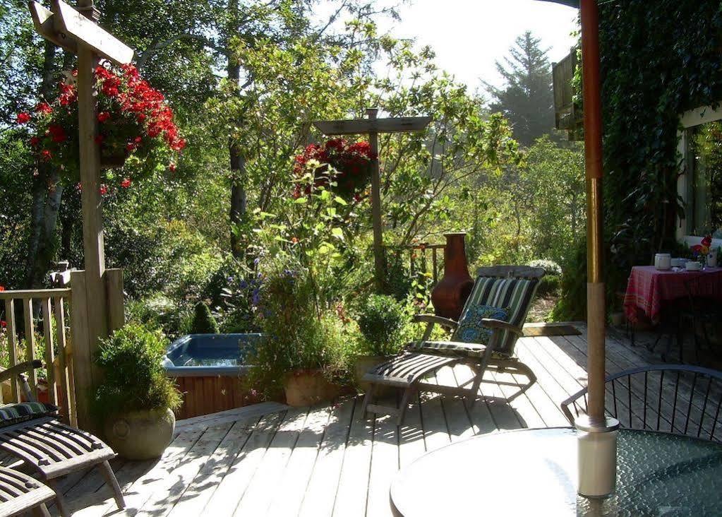 Bed & Breakfast Salmonberry & House 3*