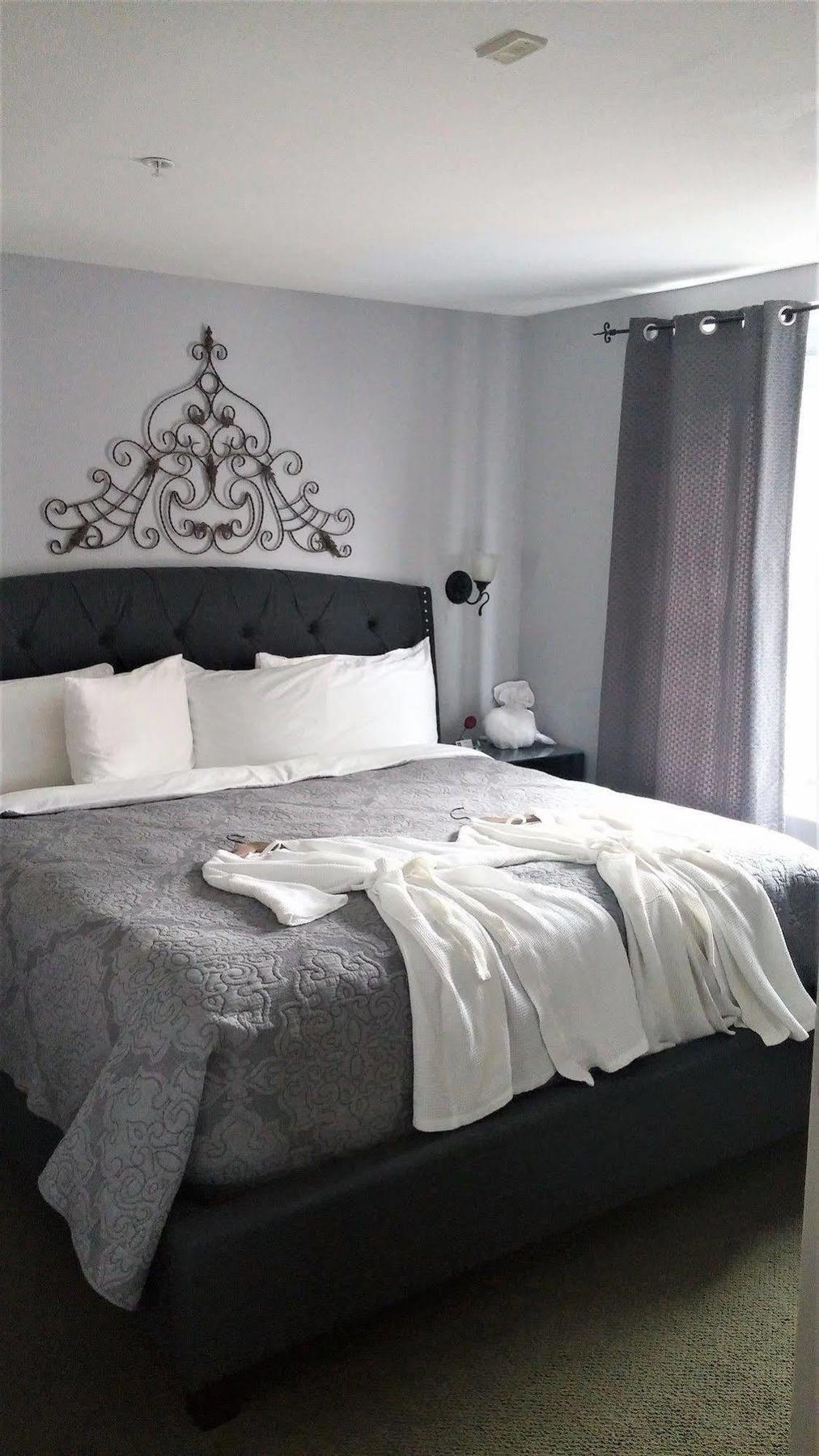 Starfish Manor Oceanfront Hotel 4*