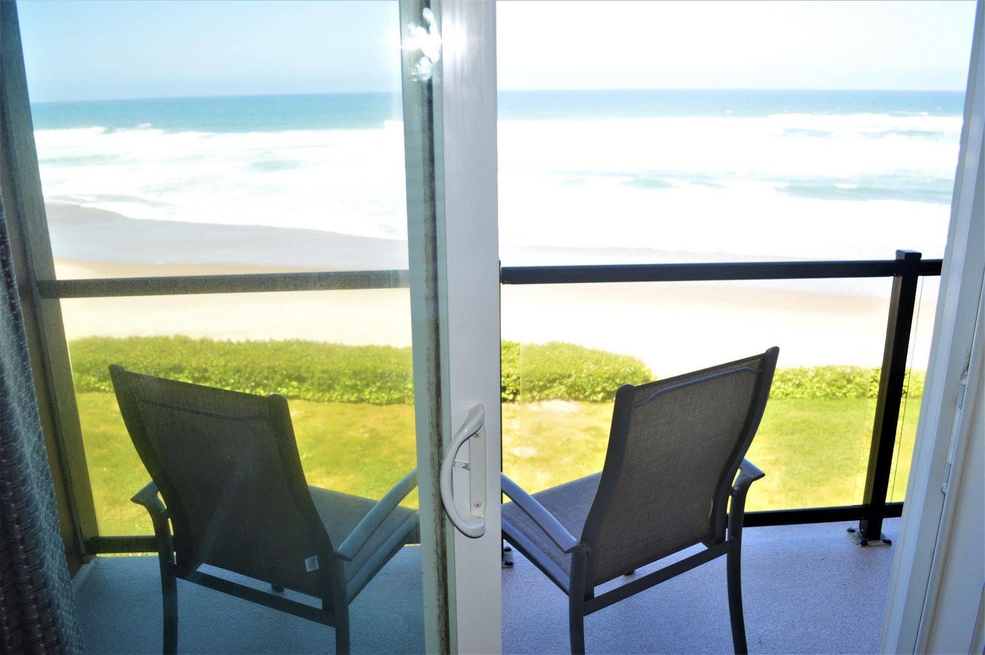 Hotel Starfish Manor Oceanfront 4*