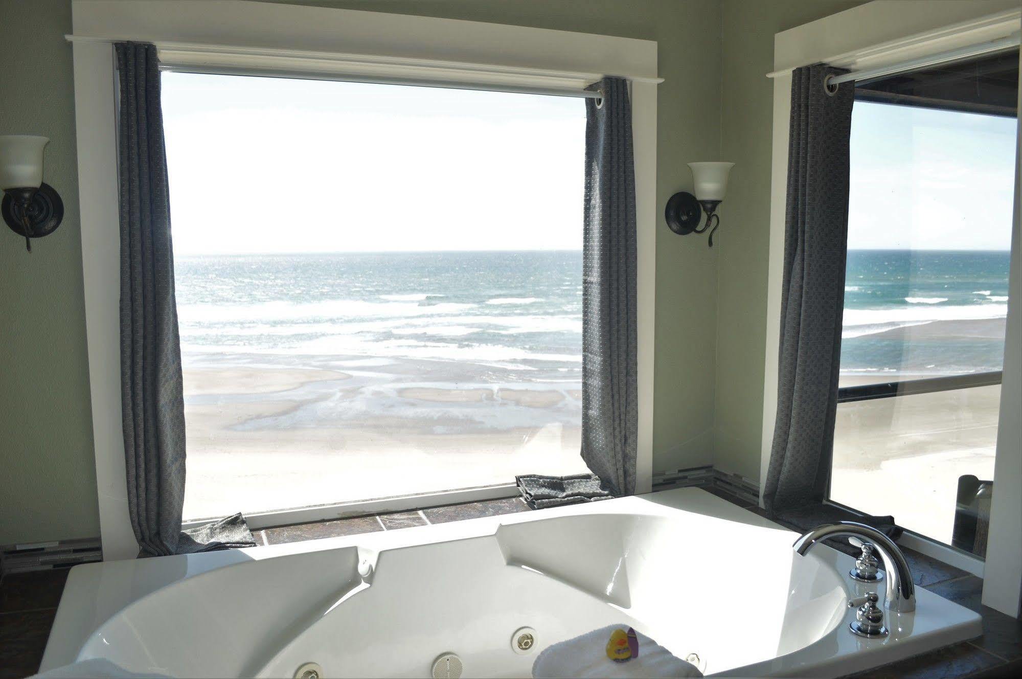 Starfish Manor Oceanfront Hotel Lincoln City