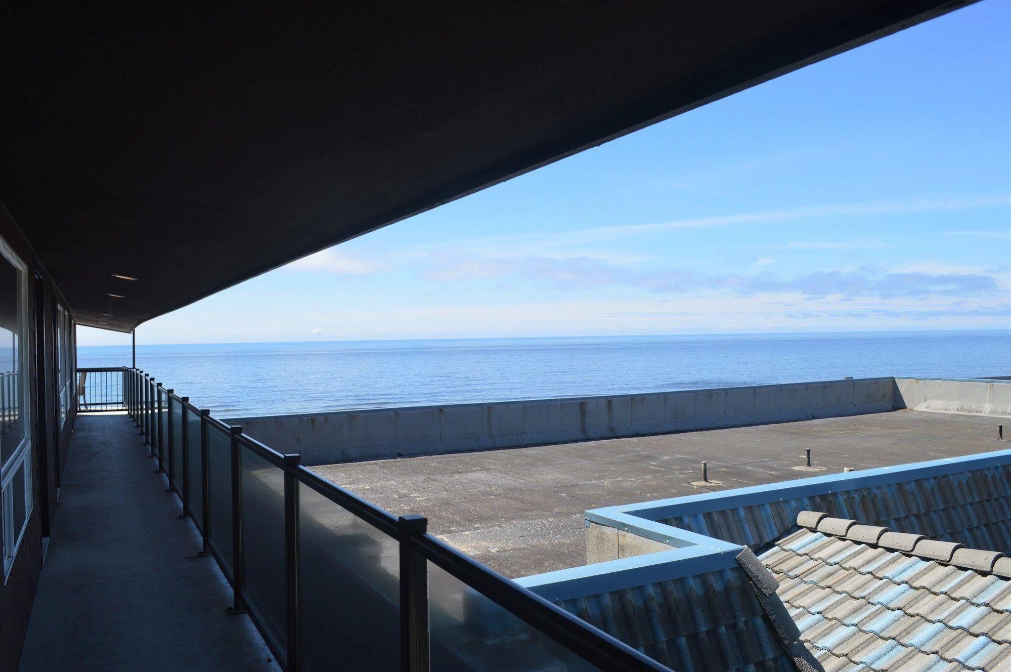 Beachfront Manor Hotel Lincoln City