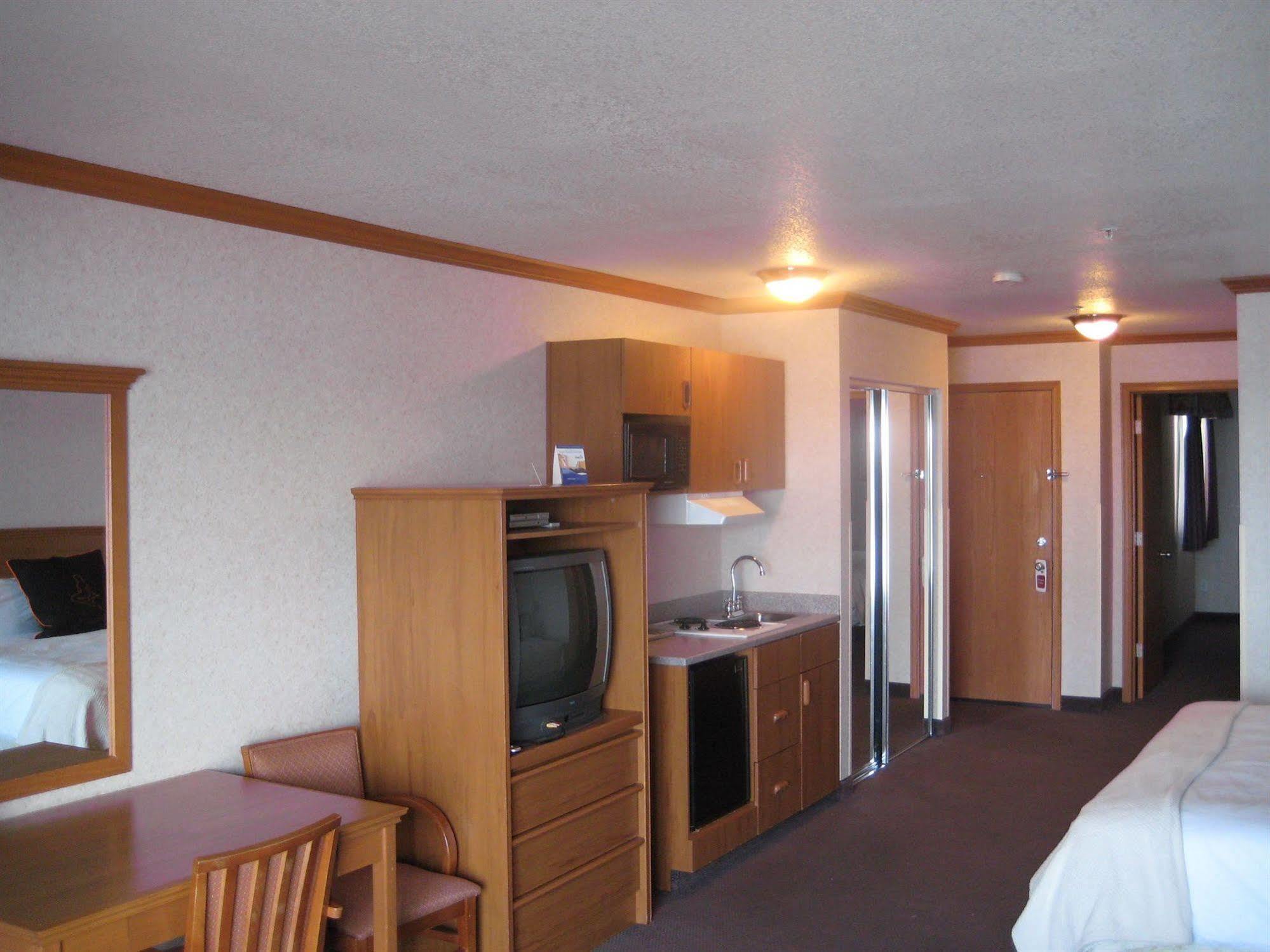 Surftides Hotel 4*