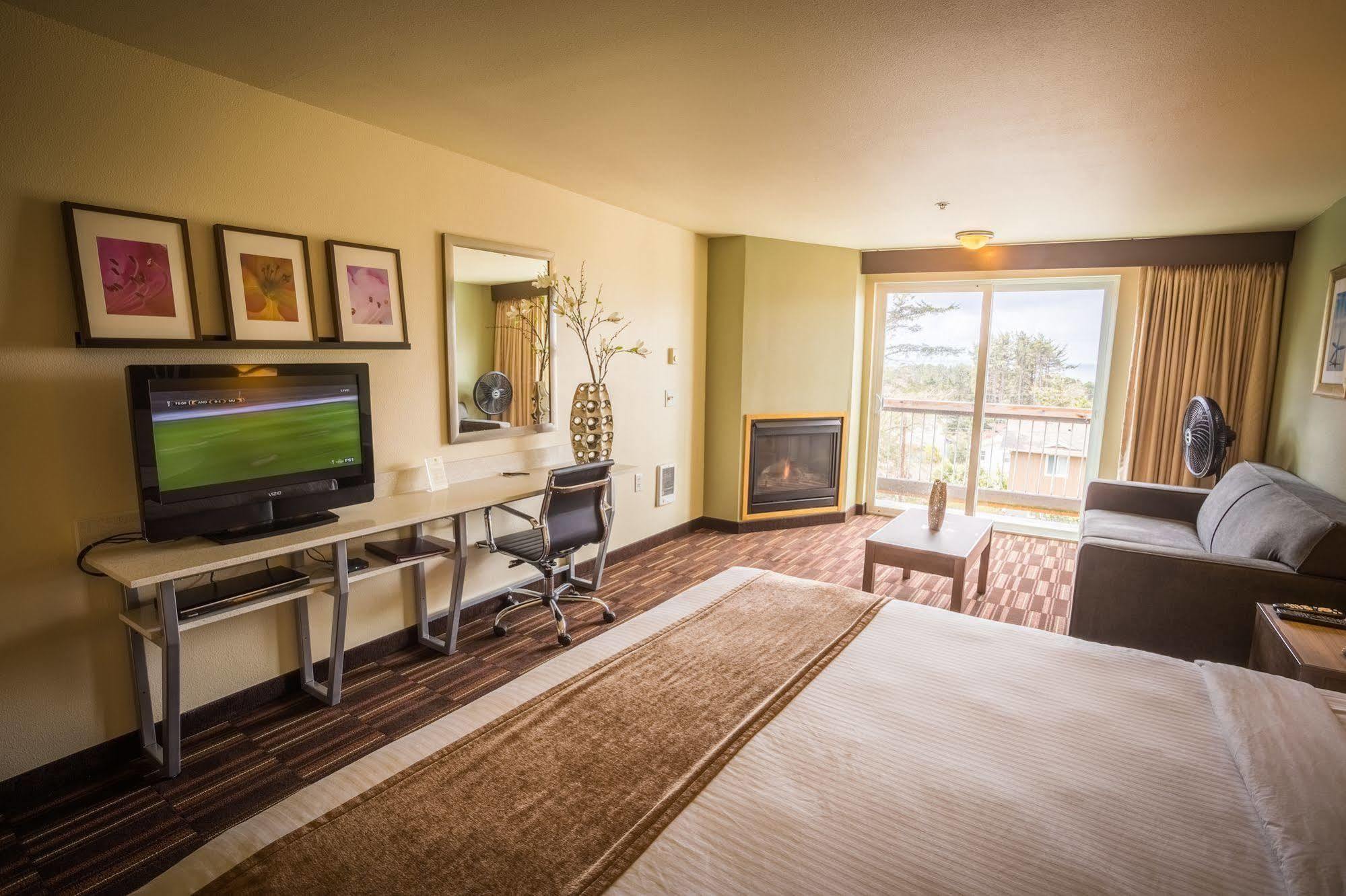 Hotel At Wecoma 3*