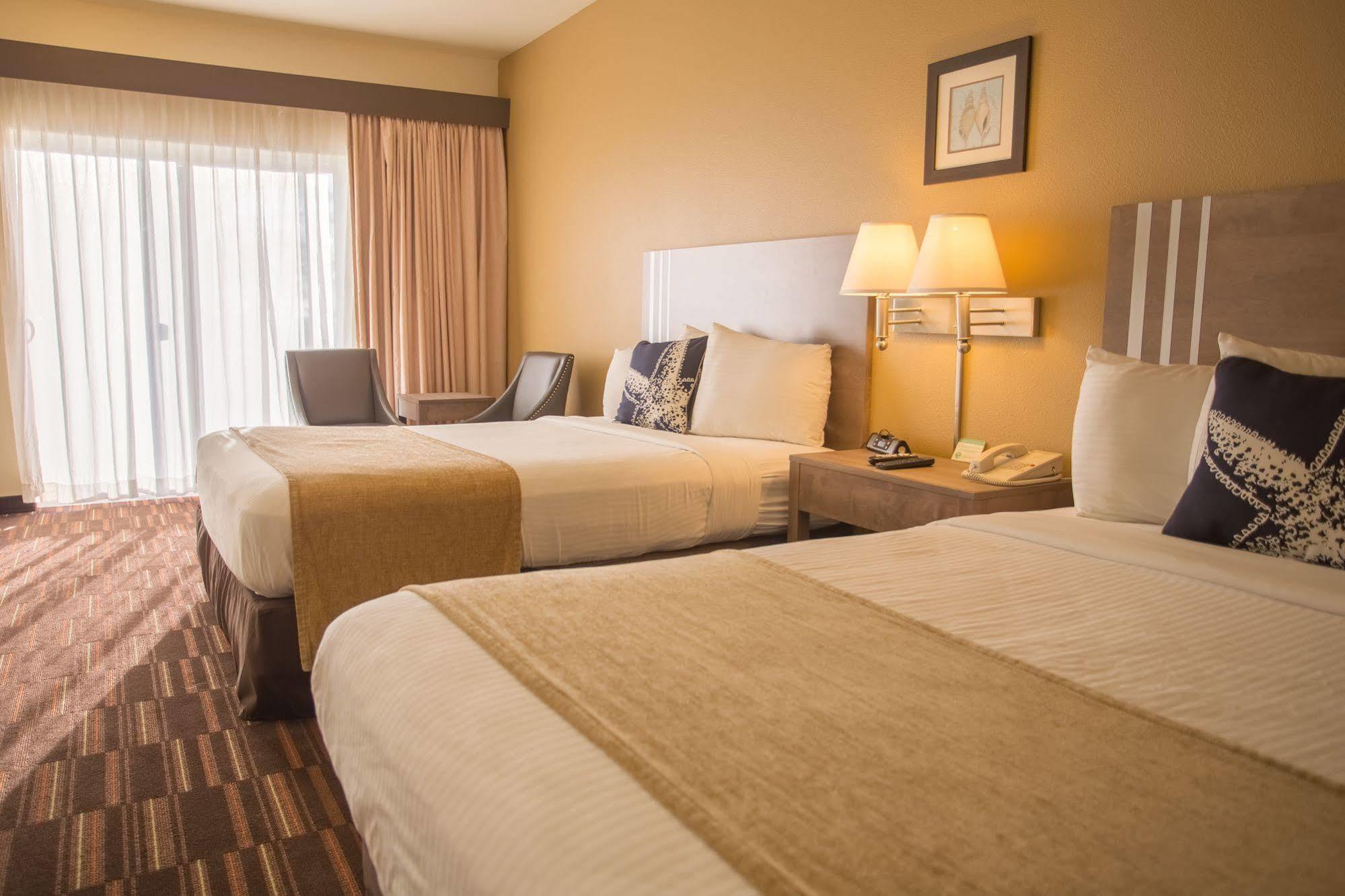 At Wecoma Hotel Lincoln City