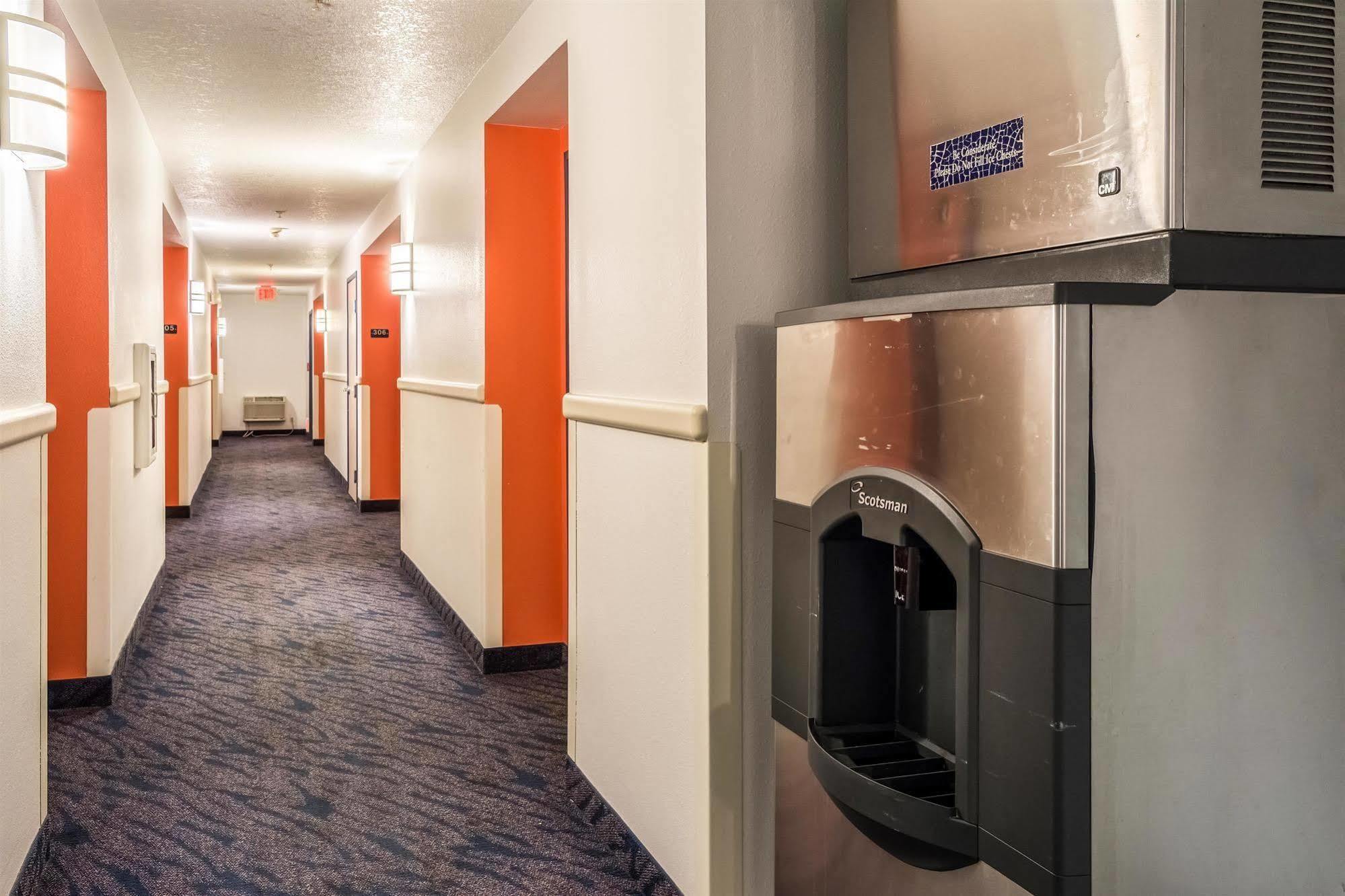 Hotel 6-lincoln City, Or