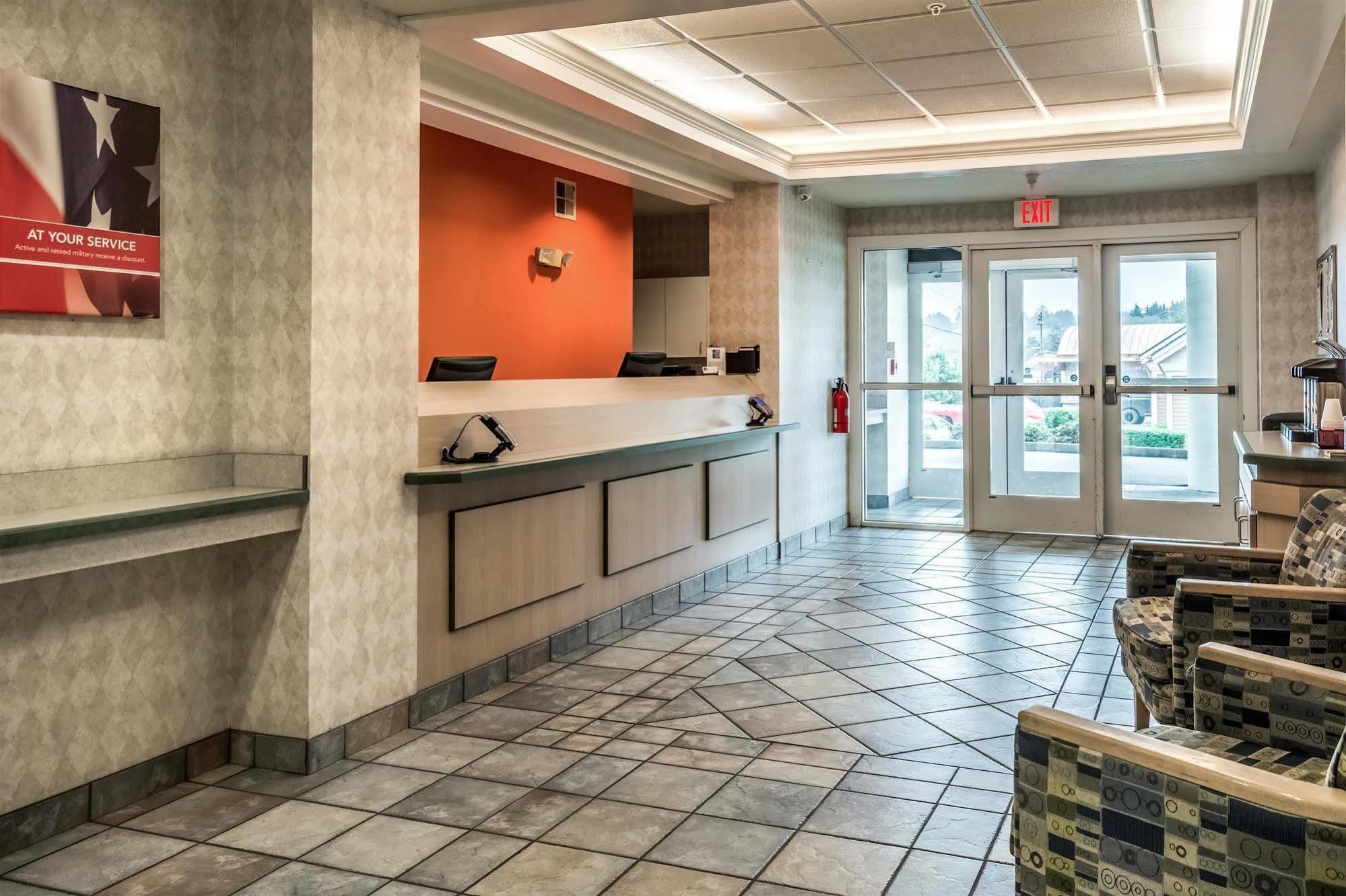 Hotel 6-lincoln City, Or 2*