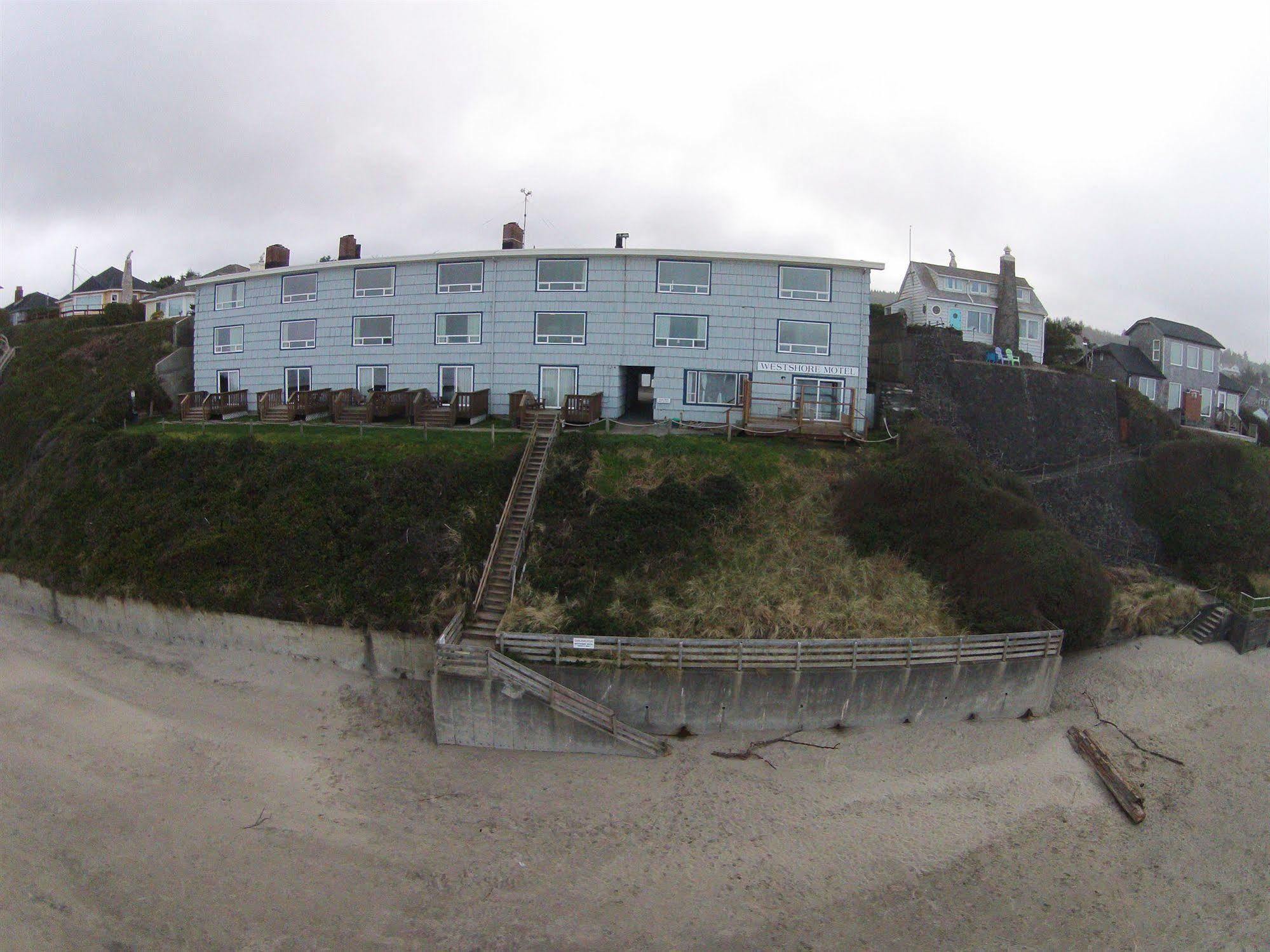 West 3* Lincoln City