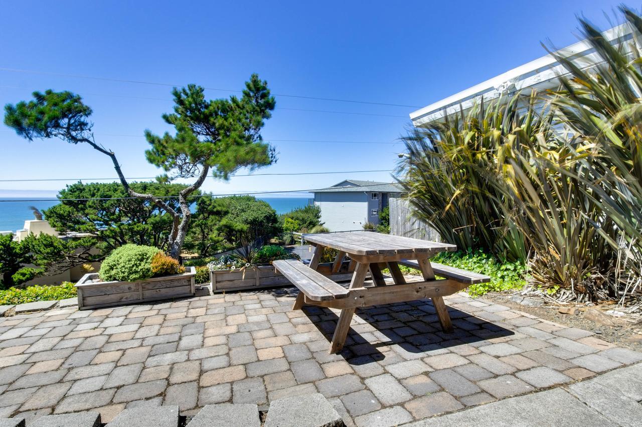 Wycliff Apartment Lincoln City