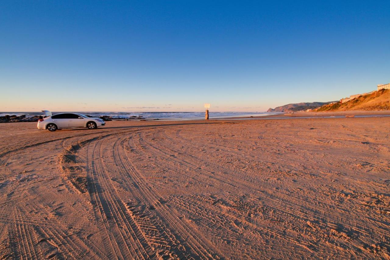 Gone Coastal Lincoln City
