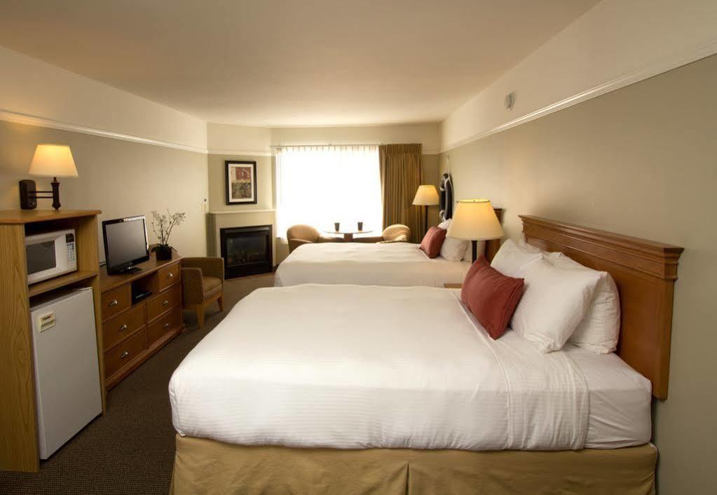 Looking Glass Inn Lincoln City