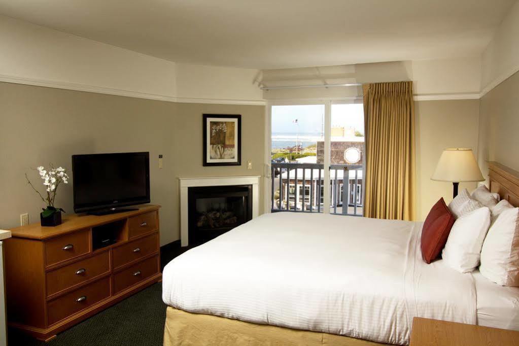 Looking Glass Inn