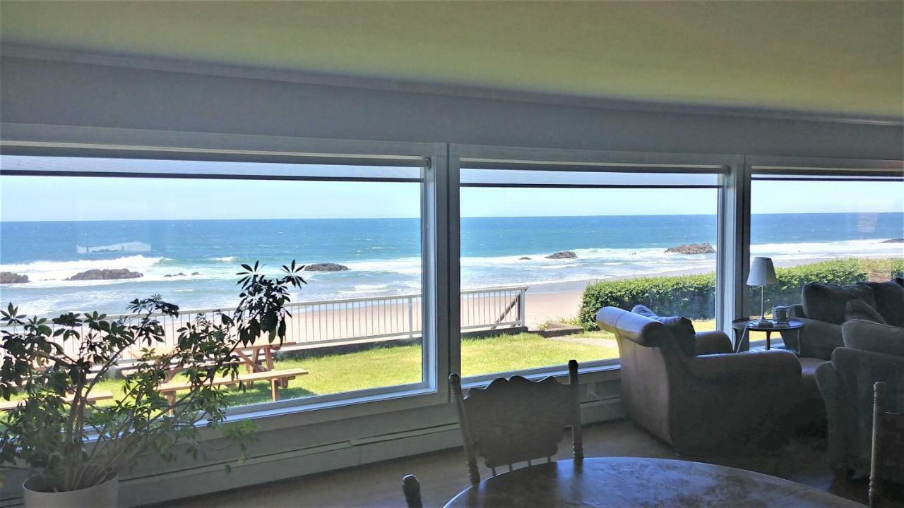 Captains Quarter's Beach House Lincoln City