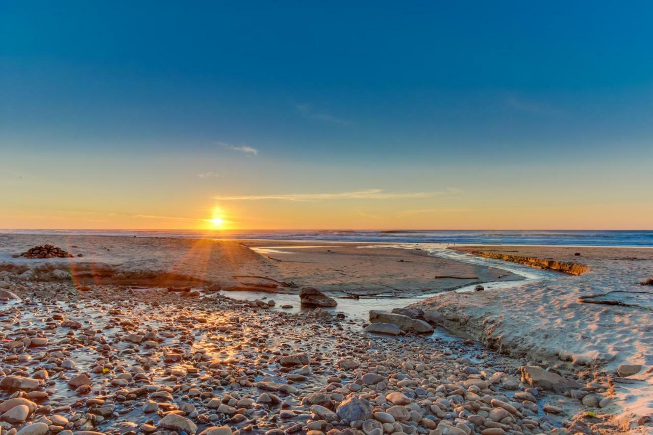 Crystal Rose * Lincoln City