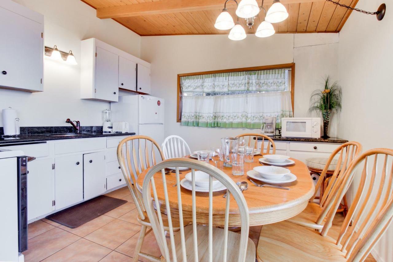 Apartment Making Waves Lincoln City