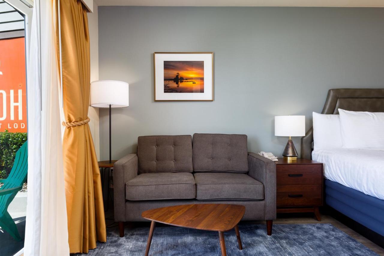 Hotel The Coho Oceanfront 4*