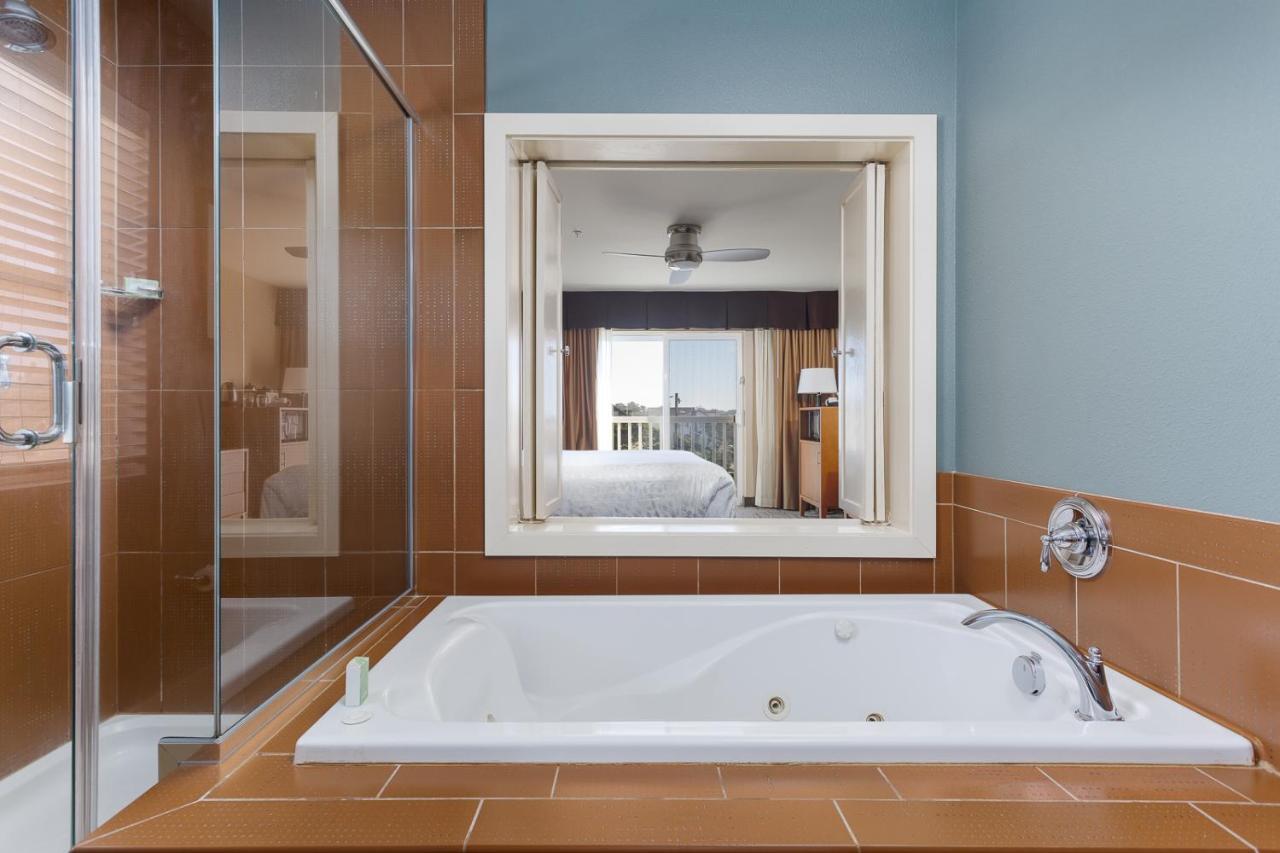 Hotel The Coho Oceanfront 4*