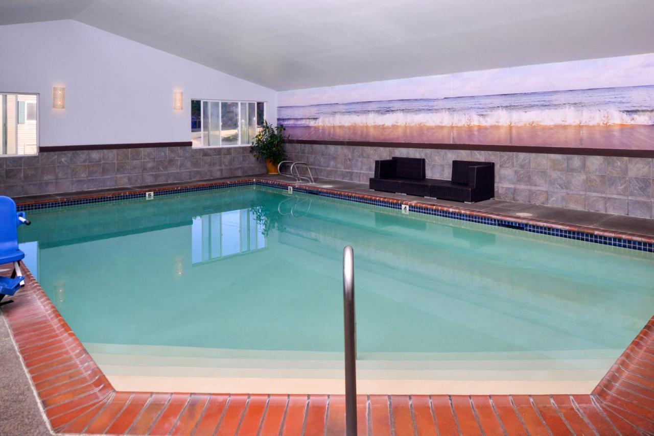The Coho Oceanfront Hotel 4*
