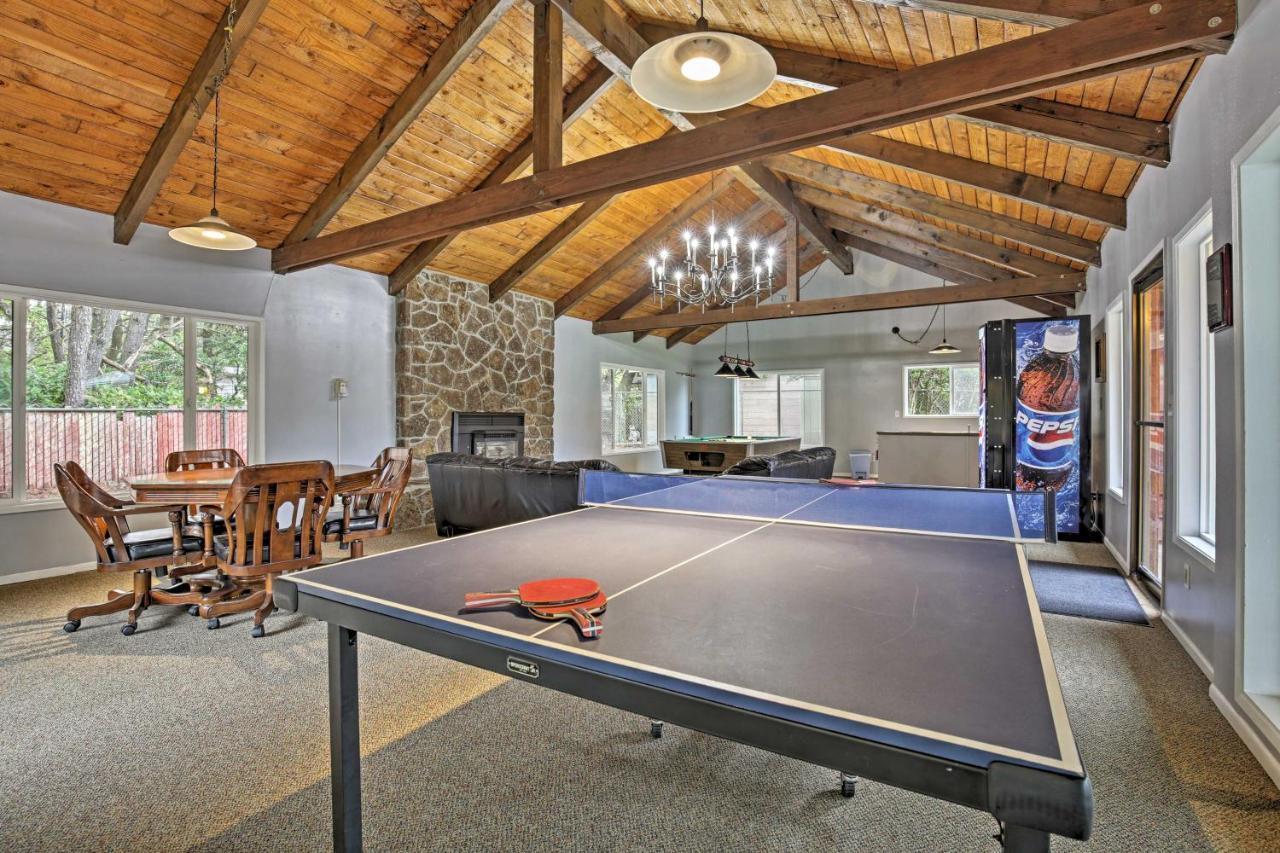 Vacation With Pool And Ocean Views Apartment Lincoln City