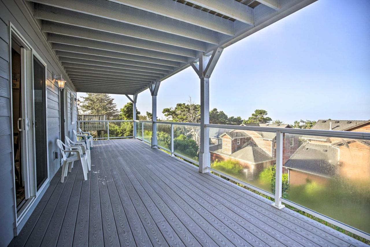 Ocean-view Retreat With 3 Viewing Decks *