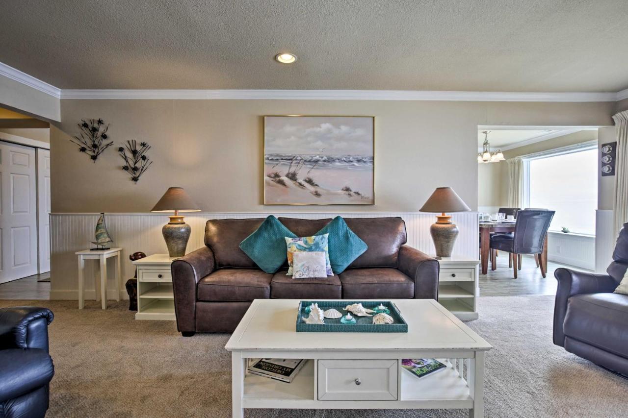 Beachfront With Patio And Views - Walk To Shore! * Lincoln City