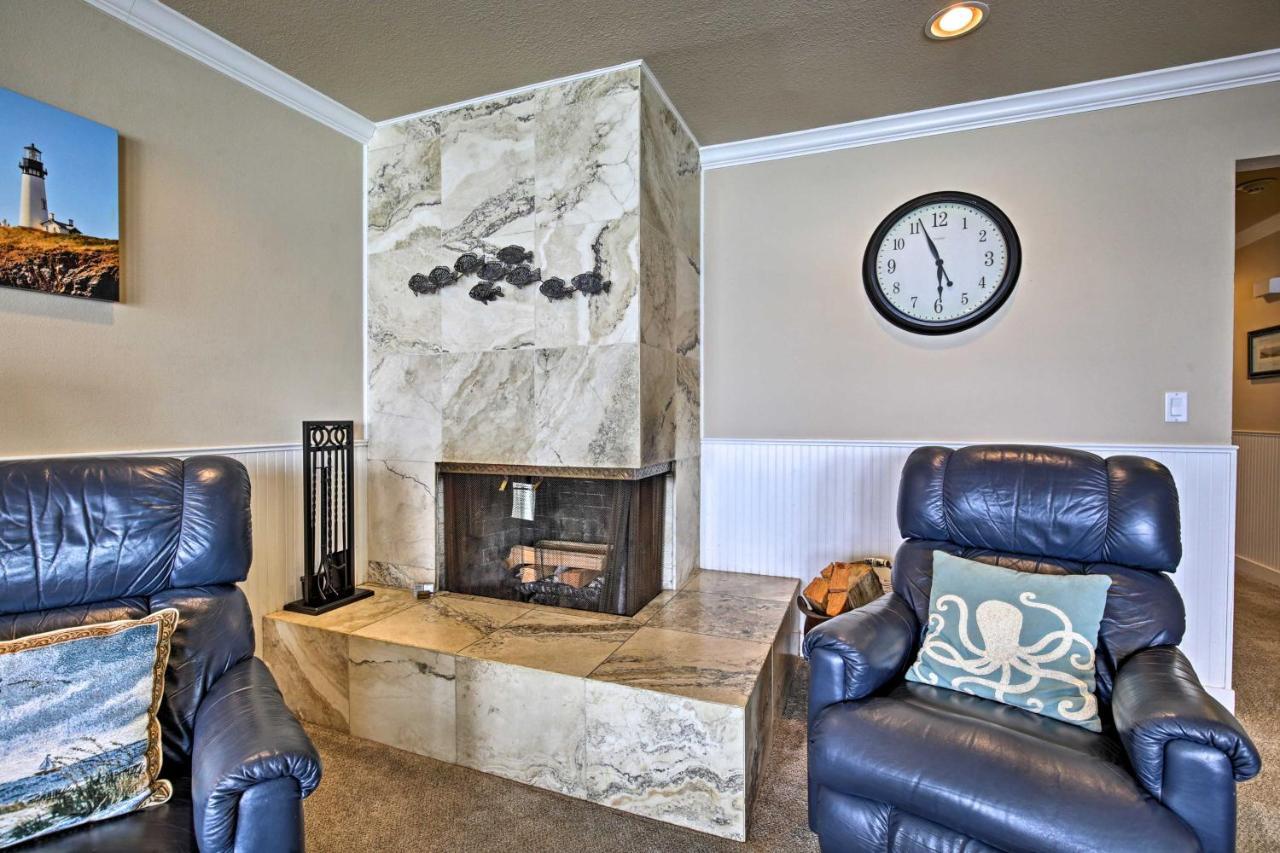 Beachfront With Patio And Views - Walk To Shore!