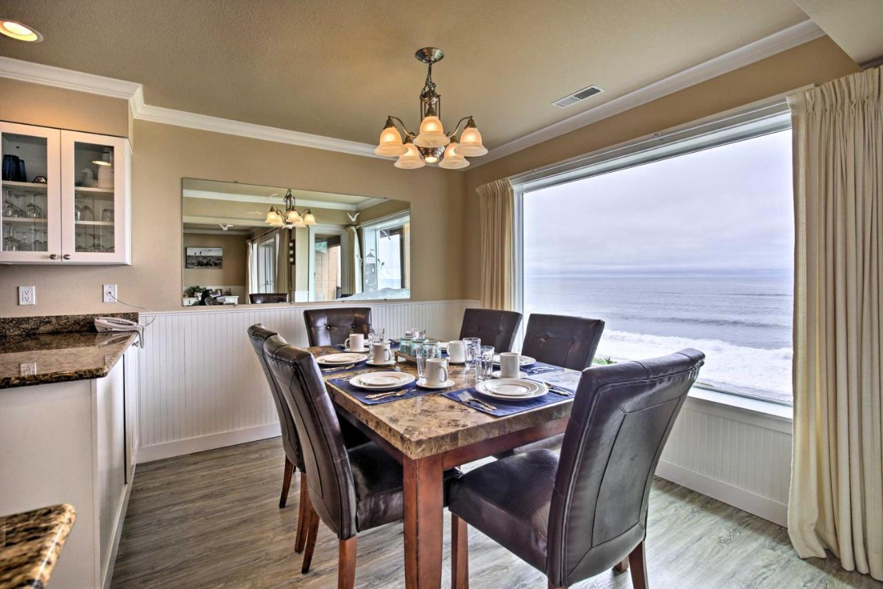 Beachfront With Patio And Views - Walk To Shore! * Lincoln City