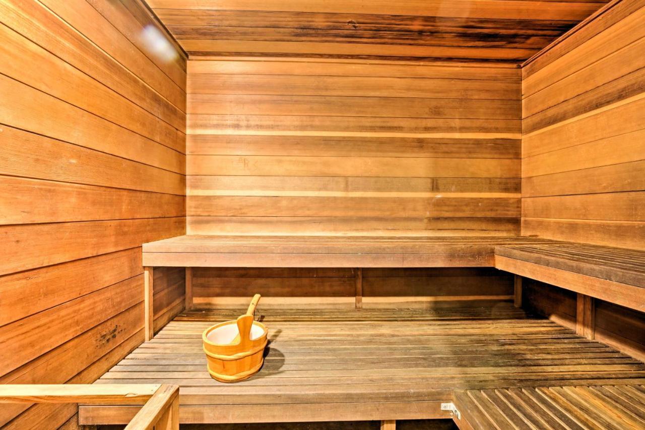 Oceanfront Oregon Retreat - Pool, Sauna And Patio! *