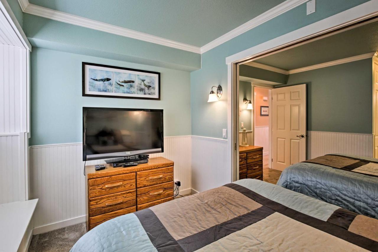 Beachfront With Patio And Views - Walk To Shore! * Lincoln City