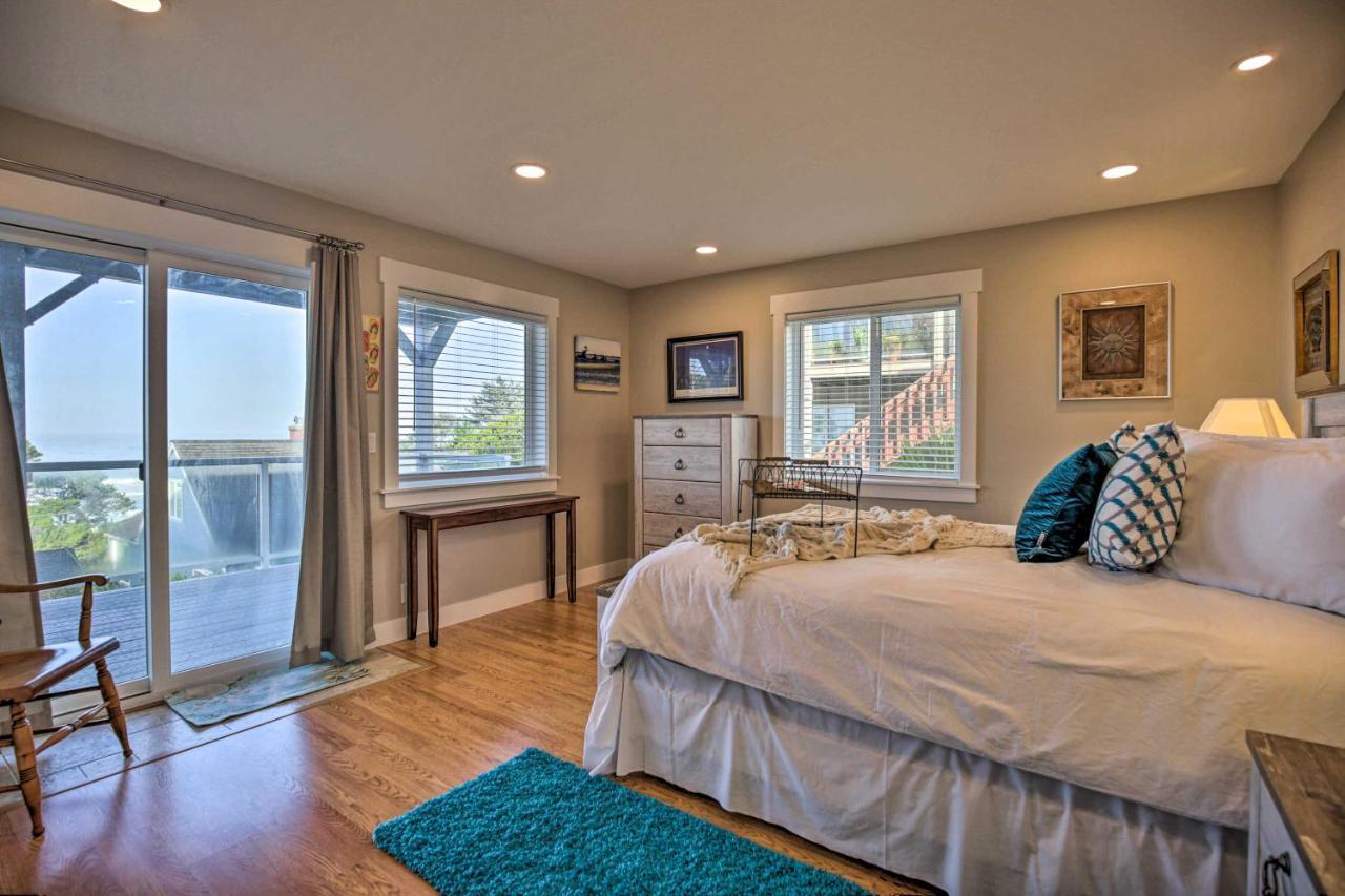 Ocean-view Retreat With 3 Viewing Decks