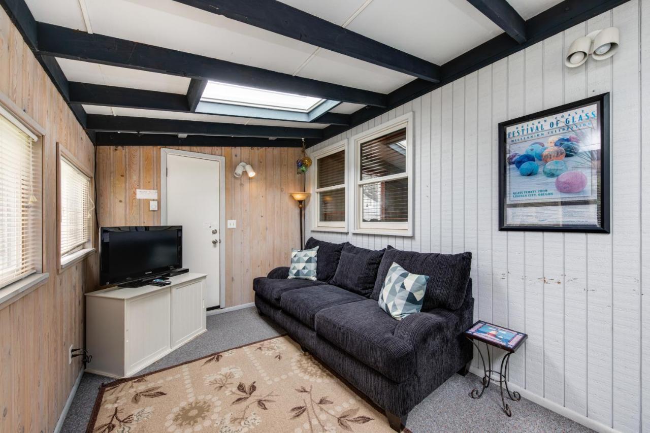Sea Breeze Holiday home *