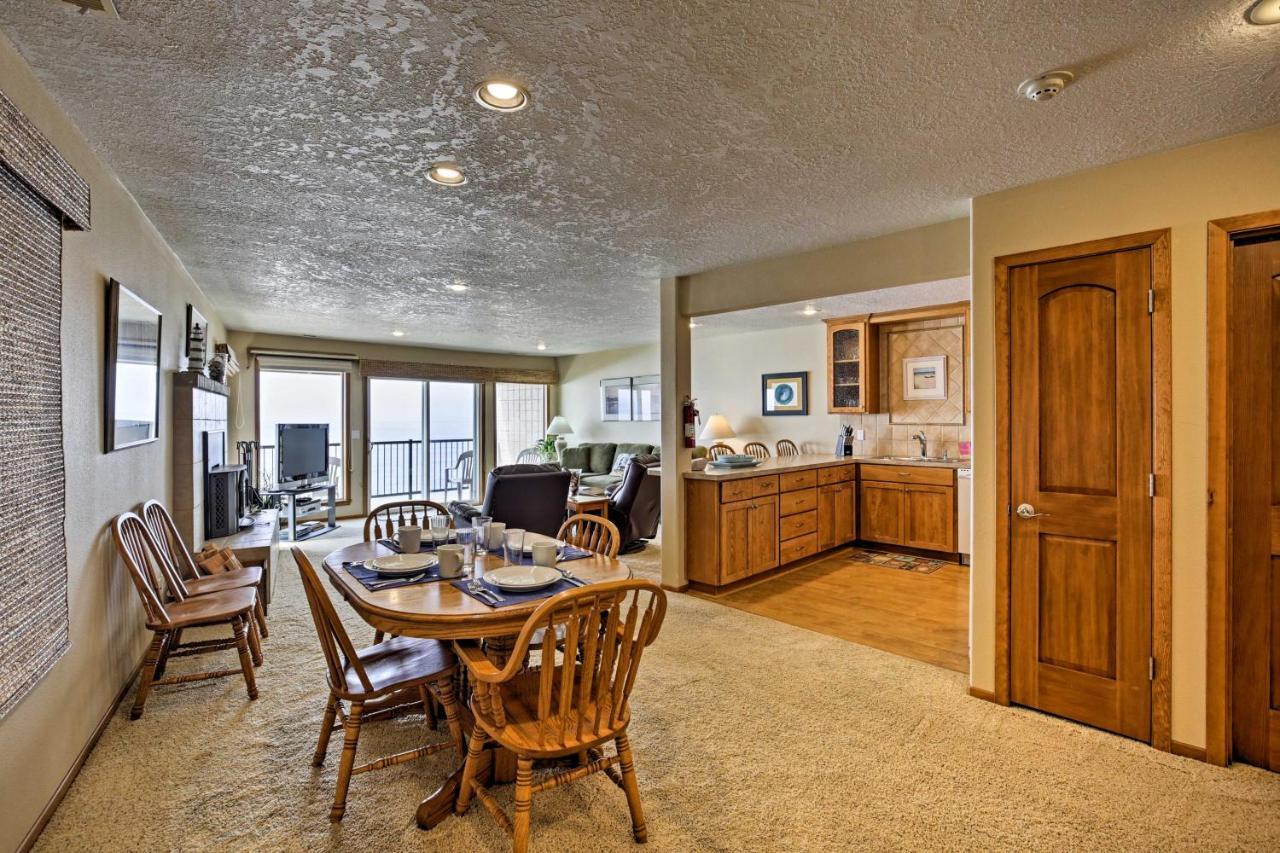 With Balcony And Ocean Views! Apartment