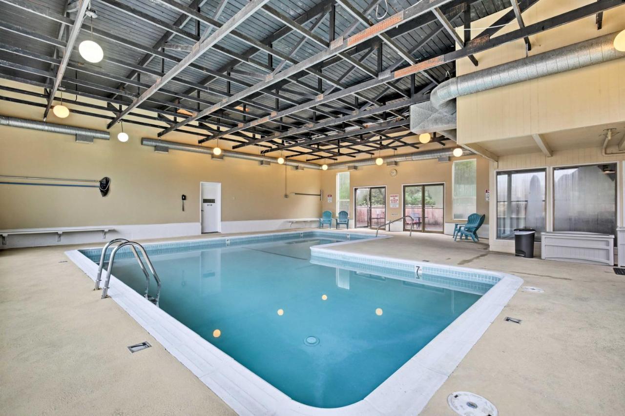Apartment With Balcony And Ocean Views! Lincoln City