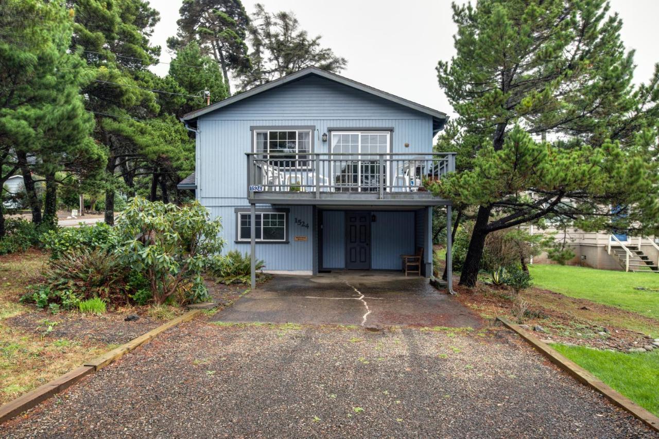 Holiday home Shore Pine Hideaway *