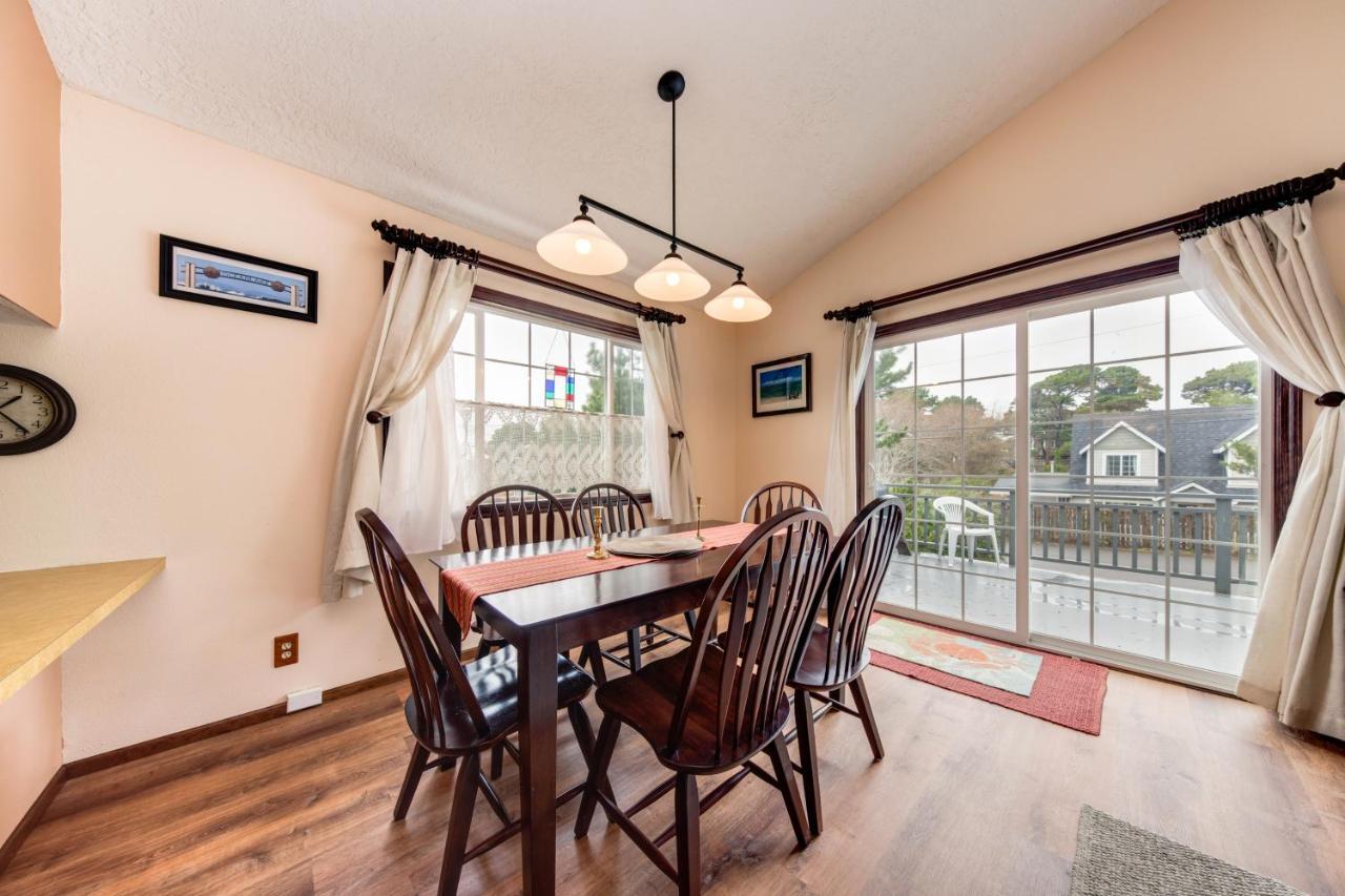 Holiday home Shore Pine Hideaway Lincoln City