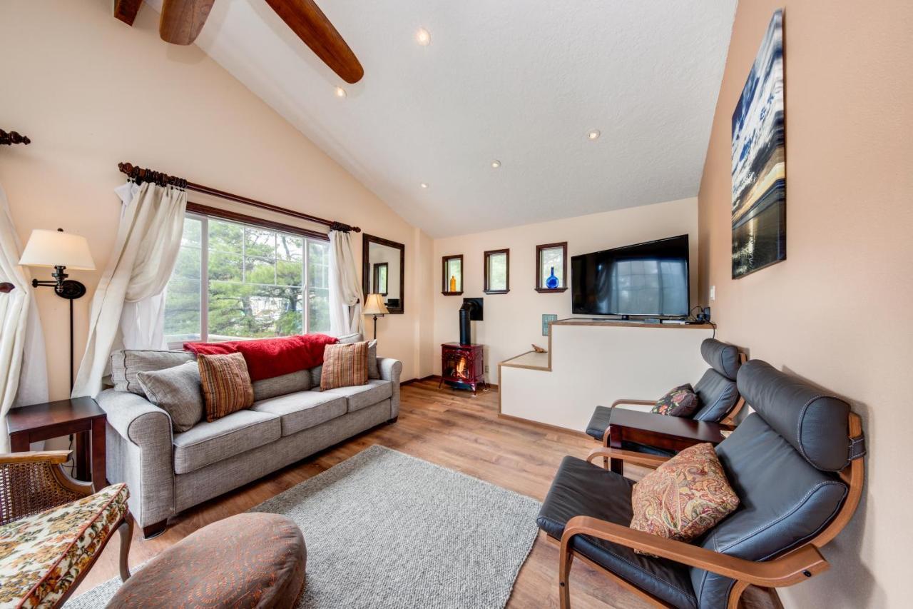 Holiday home Shore Pine Hideaway Lincoln City