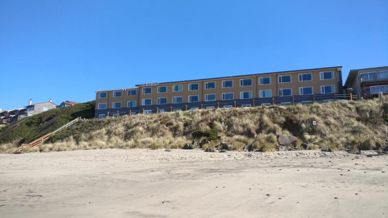 Sailor Jack Oceanfront