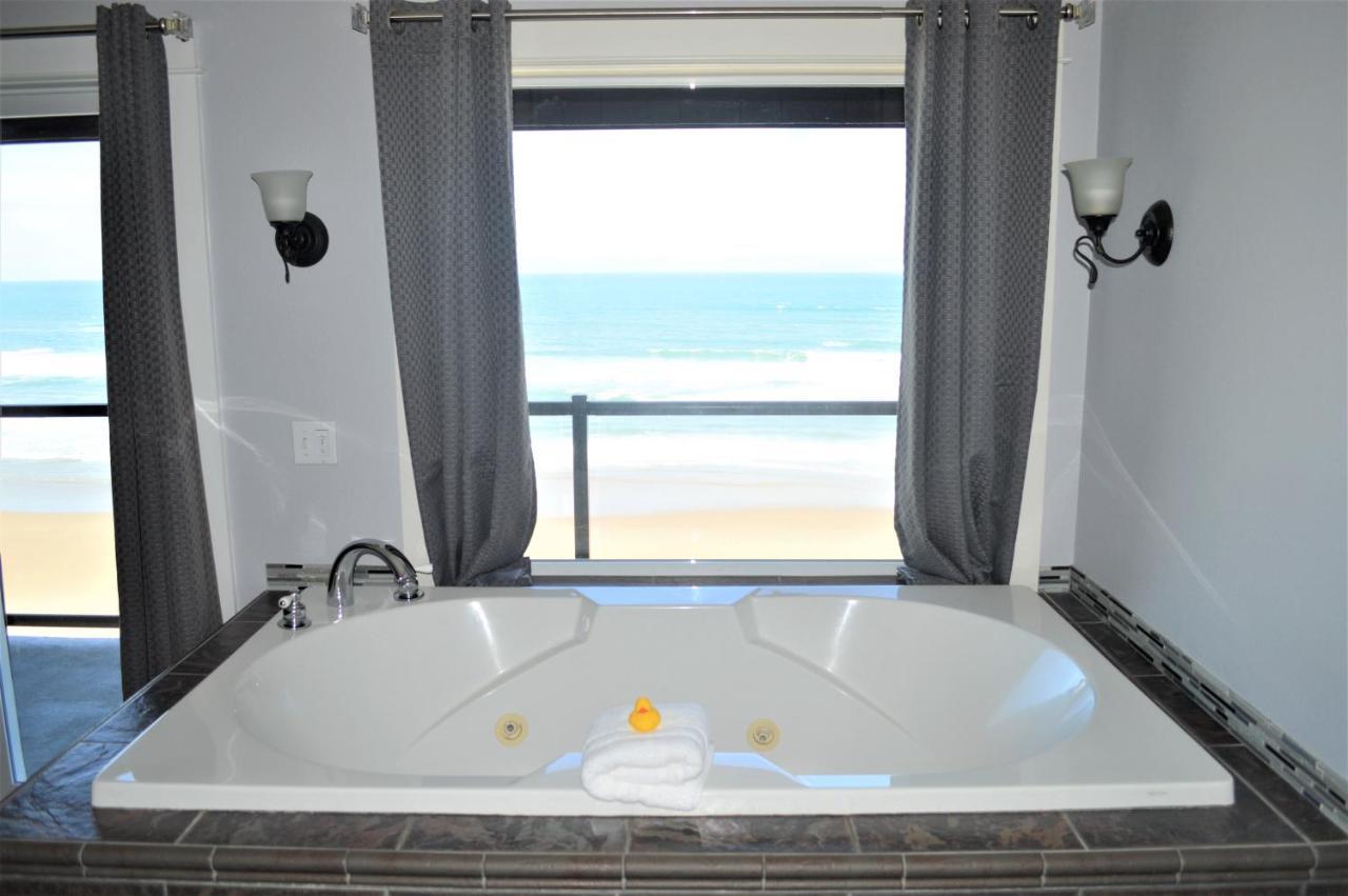 Hotel Starfish Manor Oceanfront 4*