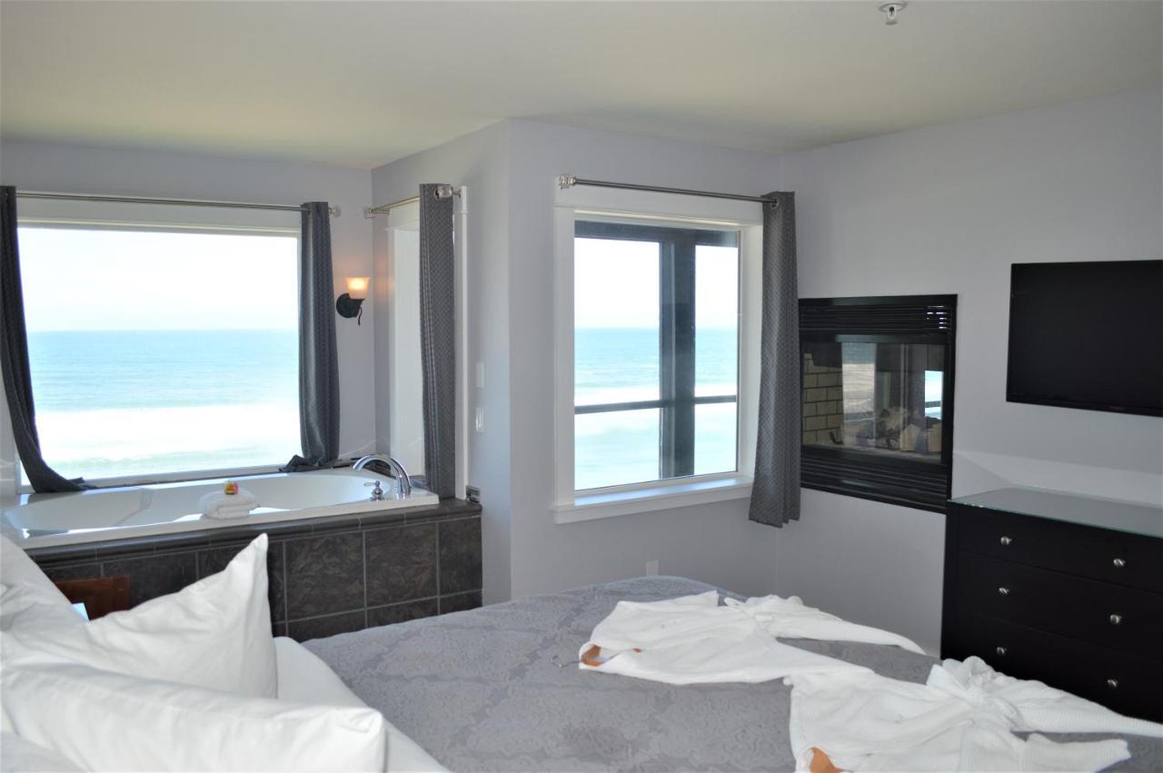 Hotel Starfish Manor Oceanfront 4*