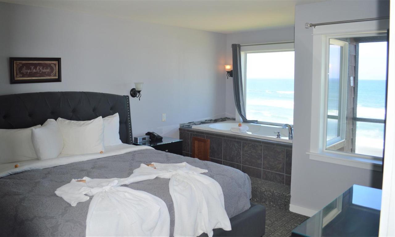Hotel Starfish Manor Oceanfront 4*